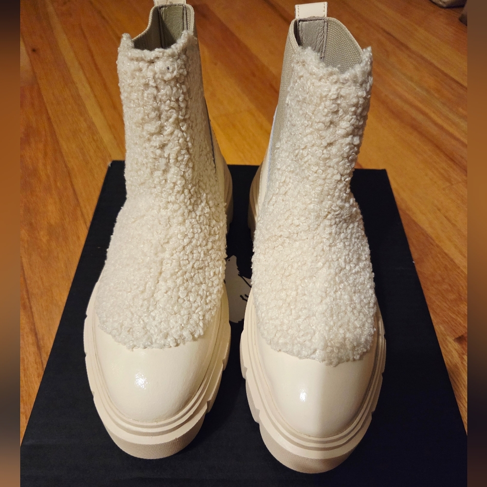 Sorel Cream Platform Ankle Boots - Picture 10 of 10